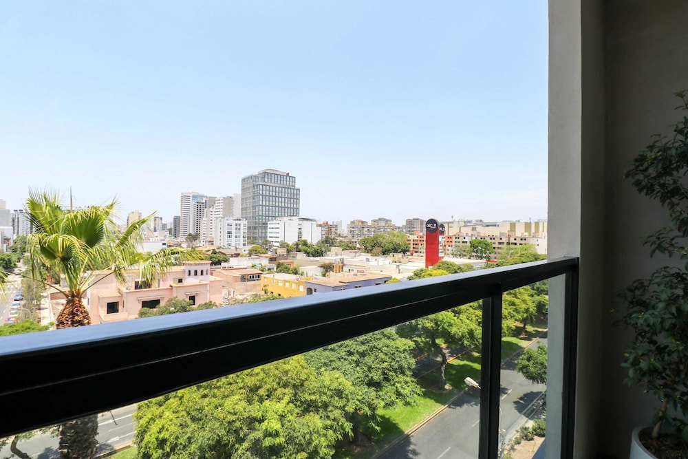 w Stunning 1BR w Great Deco in San Isidro