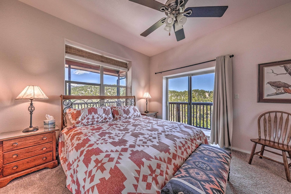 Cozy Ruidoso Digs by Downtown, 19 Mi to Ski Apache view 3