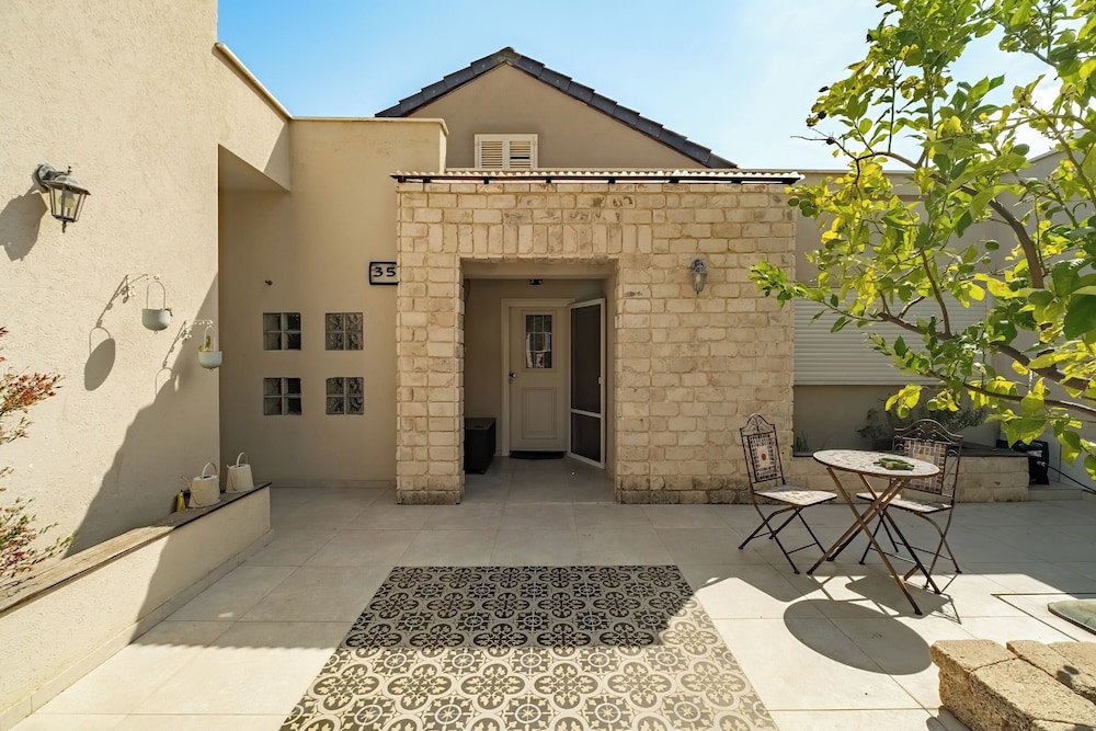 Rosh HaNikra Garden Villa by Sea N' Rent