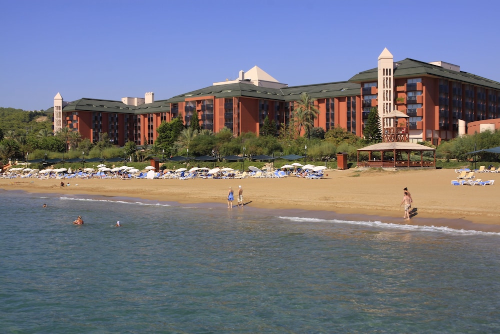 AQI Pegasos Resort