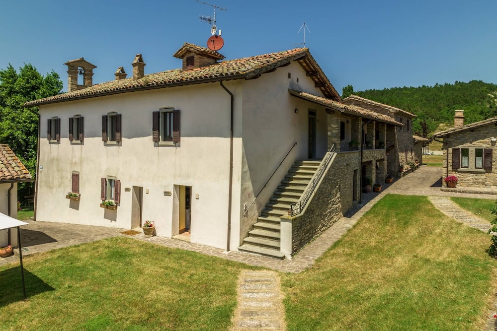 Podere Pietraluna