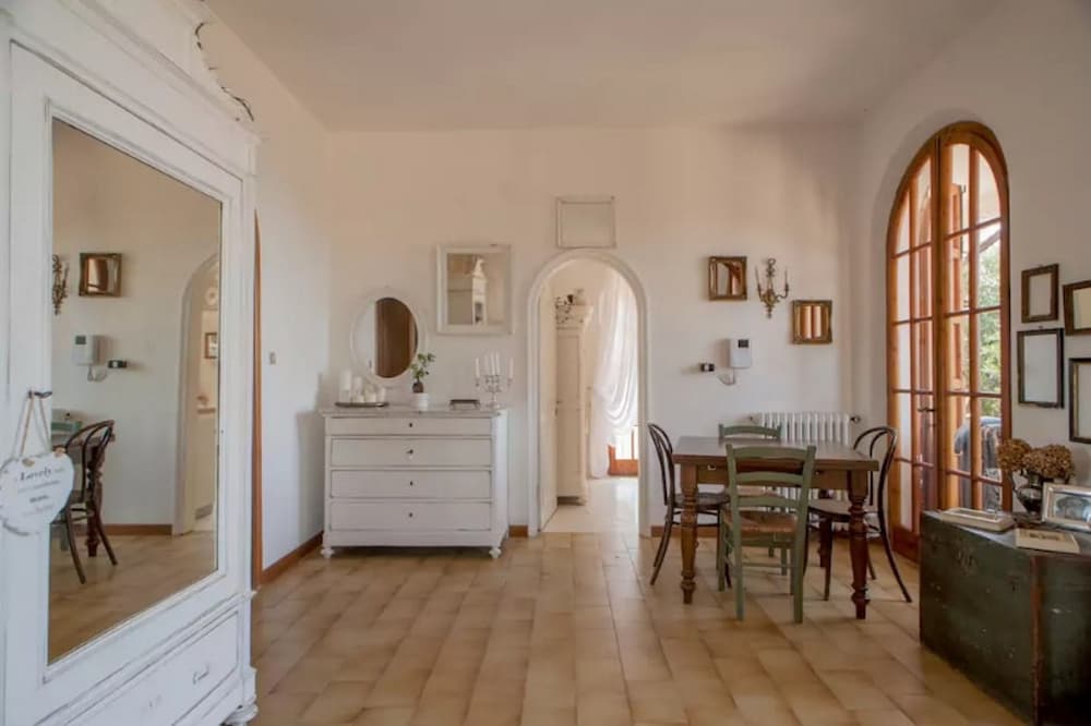 Casa White B&B