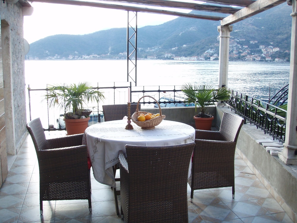 Apartments Villa Serventi