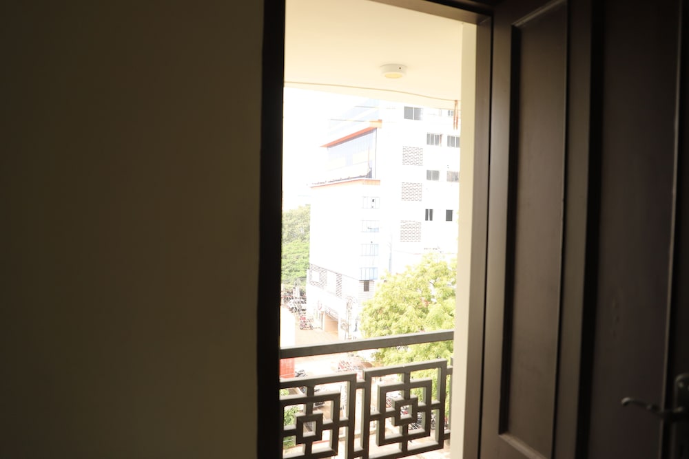 Shree Service Apartment