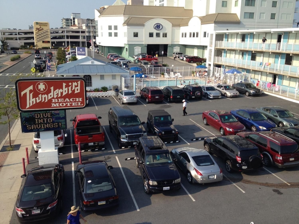 Thunderbird Beach Motel