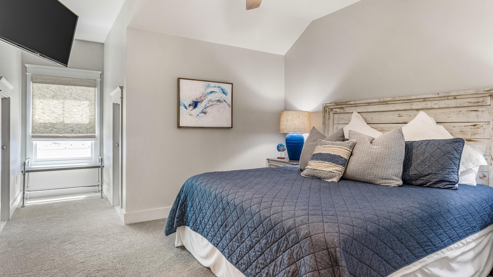Beach Hangar by Southern Vacation Rentals