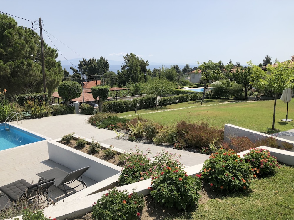 Pleiades Boutique Villas