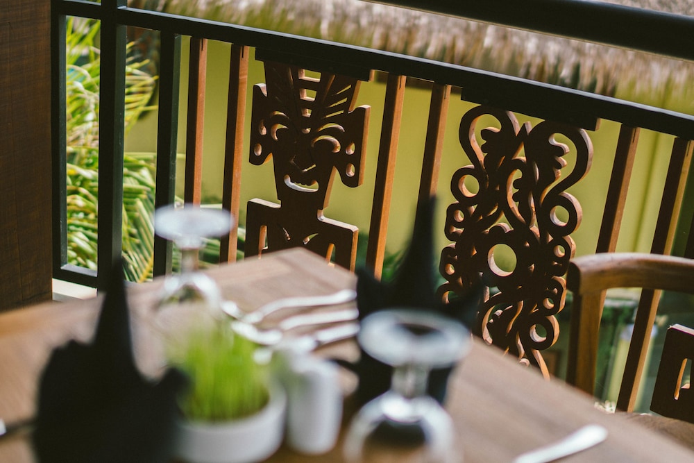 Honai Resort