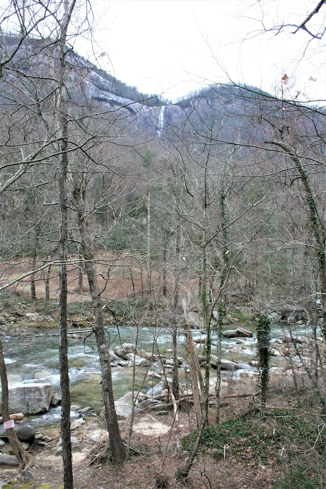 The Esmeralda Inn at Lake Lure