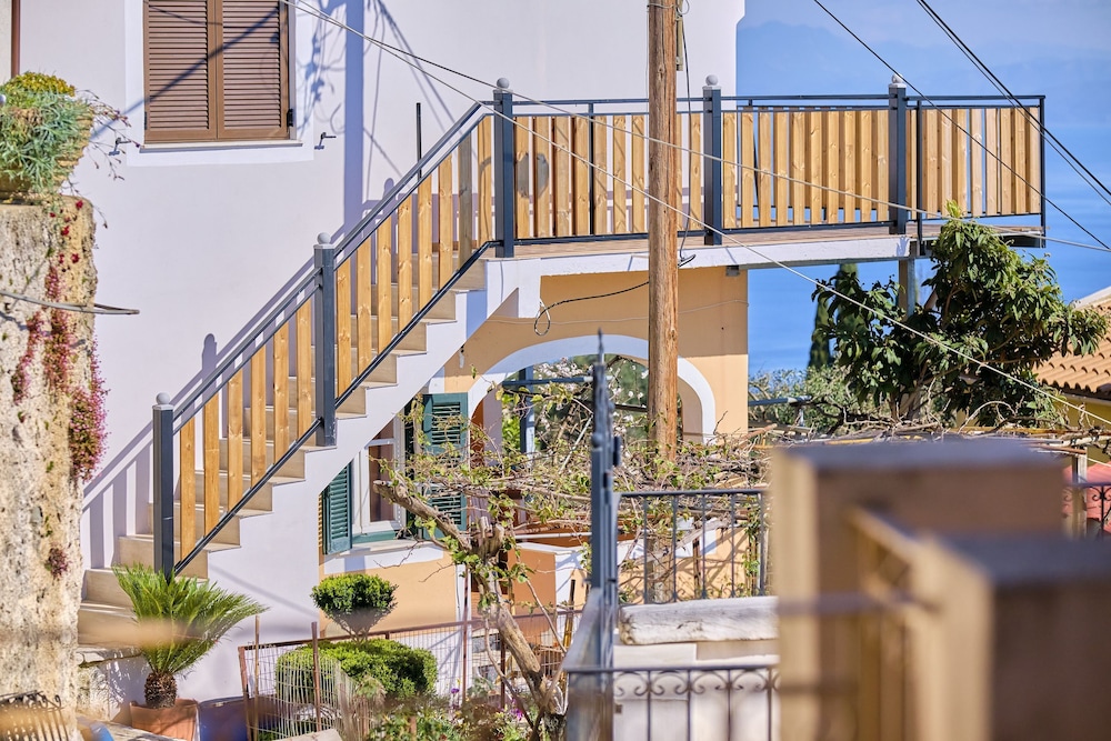 Christine's Seaview by Corfuescapes