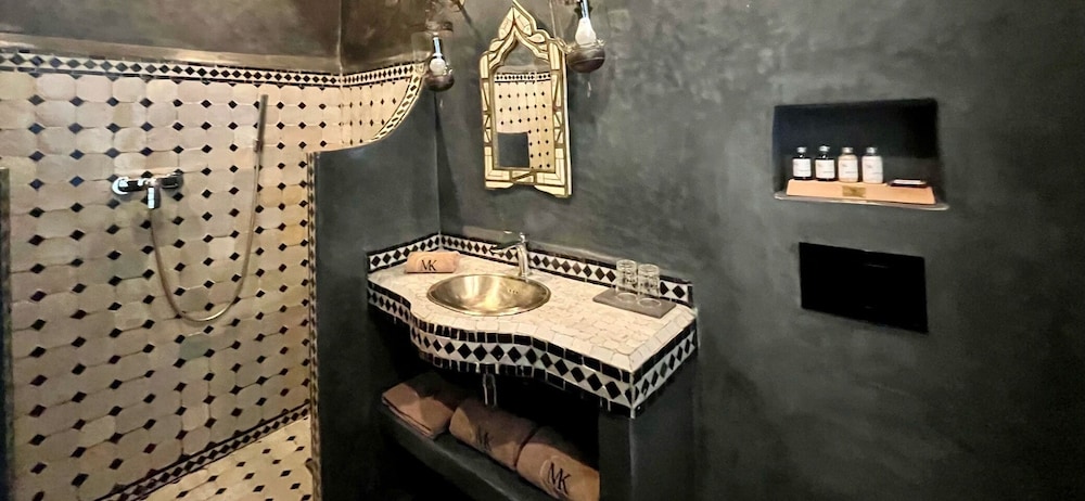 RIAD MALAÏKA