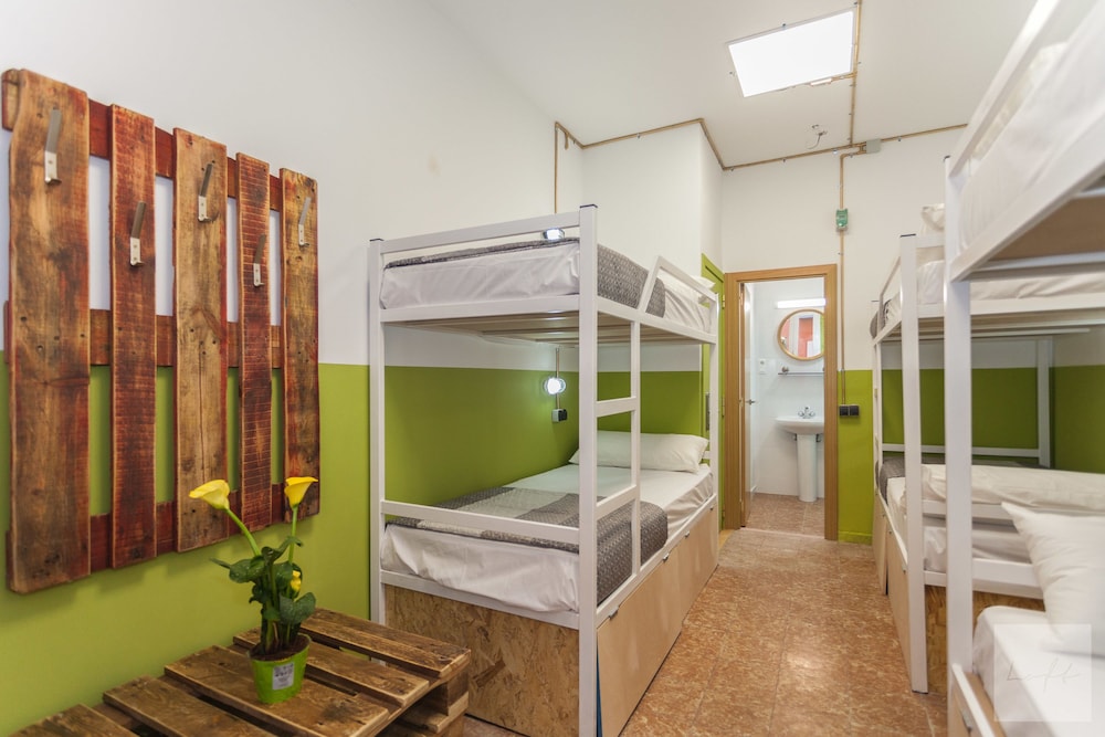 LOFT HOSTAL Group 42