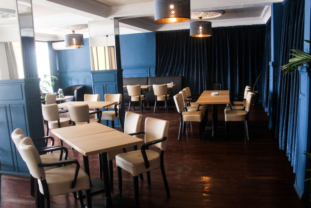 Food & Beverage