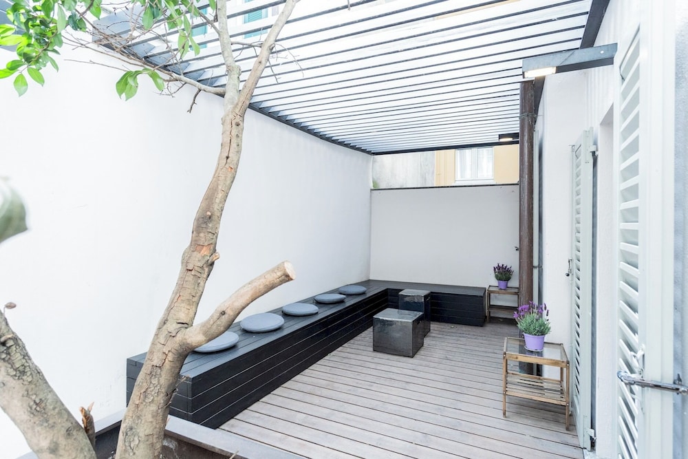 Shades Of Como With Private Terrace by Rent all Como