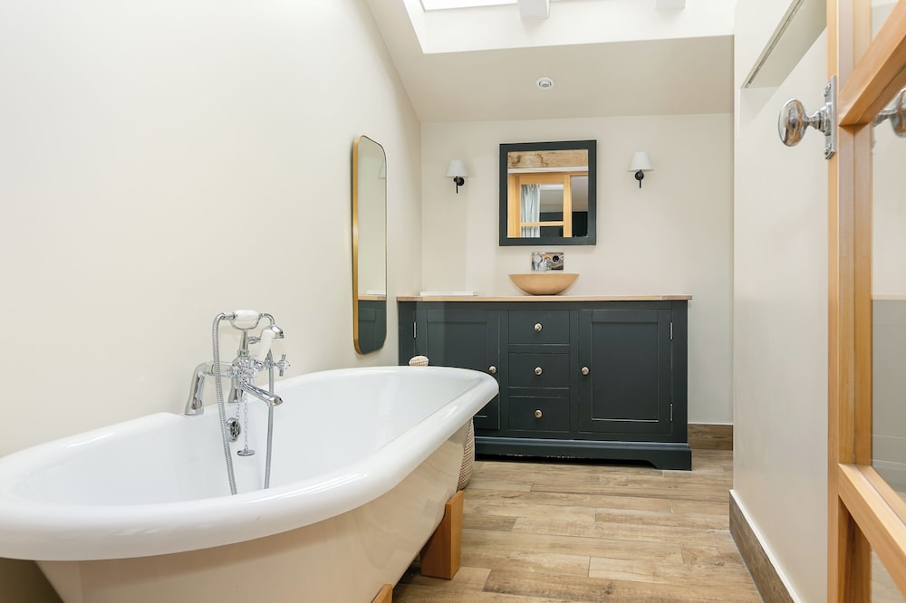 Stunning 4BD Family Home Near Banbury