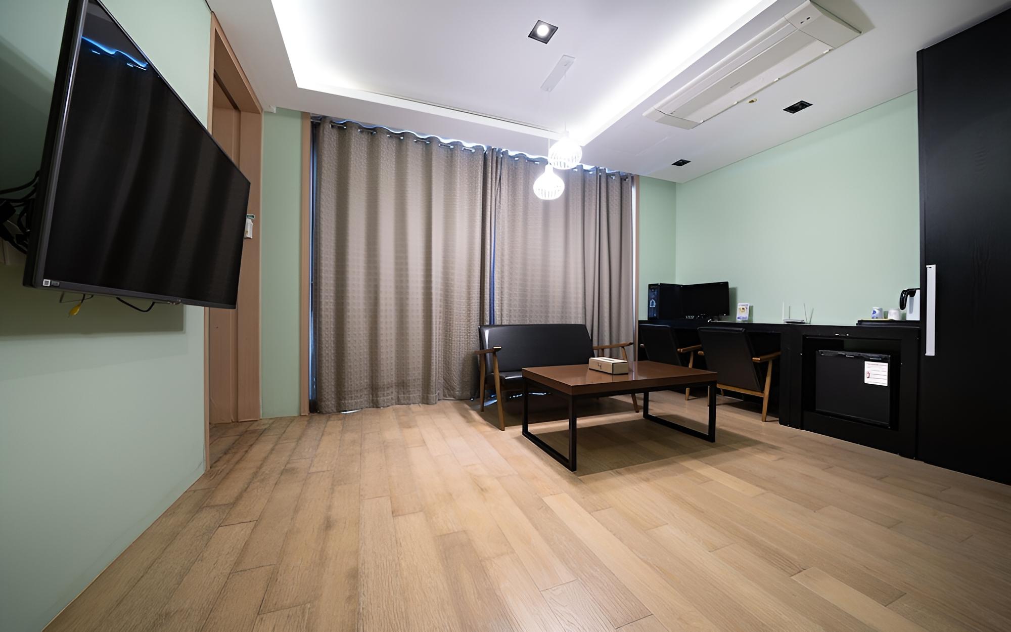 Incheon Ali Suite Hotel