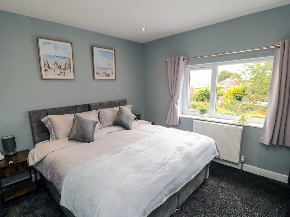 Corner Cottage