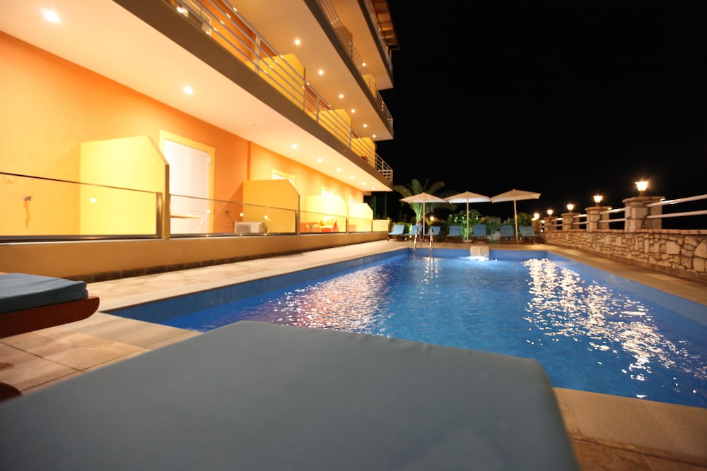 Karos Hotel Llaman