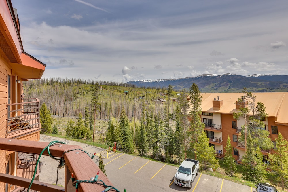 Summit County Vacations - Cozy Silverthorne Condo w/ Balcony  Mtn Views! - Property Image 2
