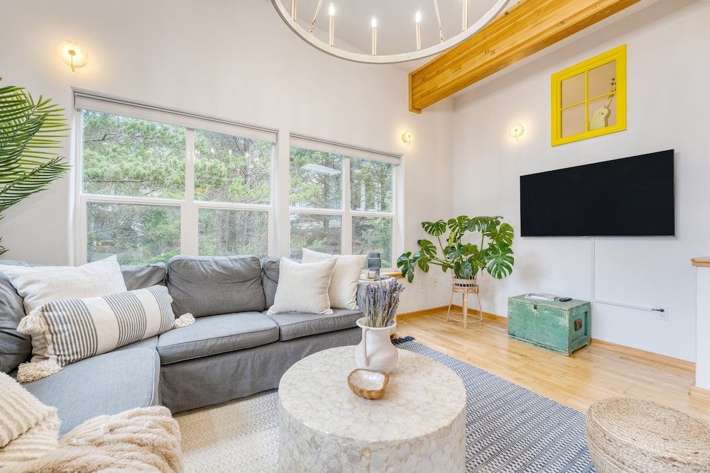 Buttercup Bay Hideaway by Avantstay Cozy Escape w Fire Pit Walk to Beach