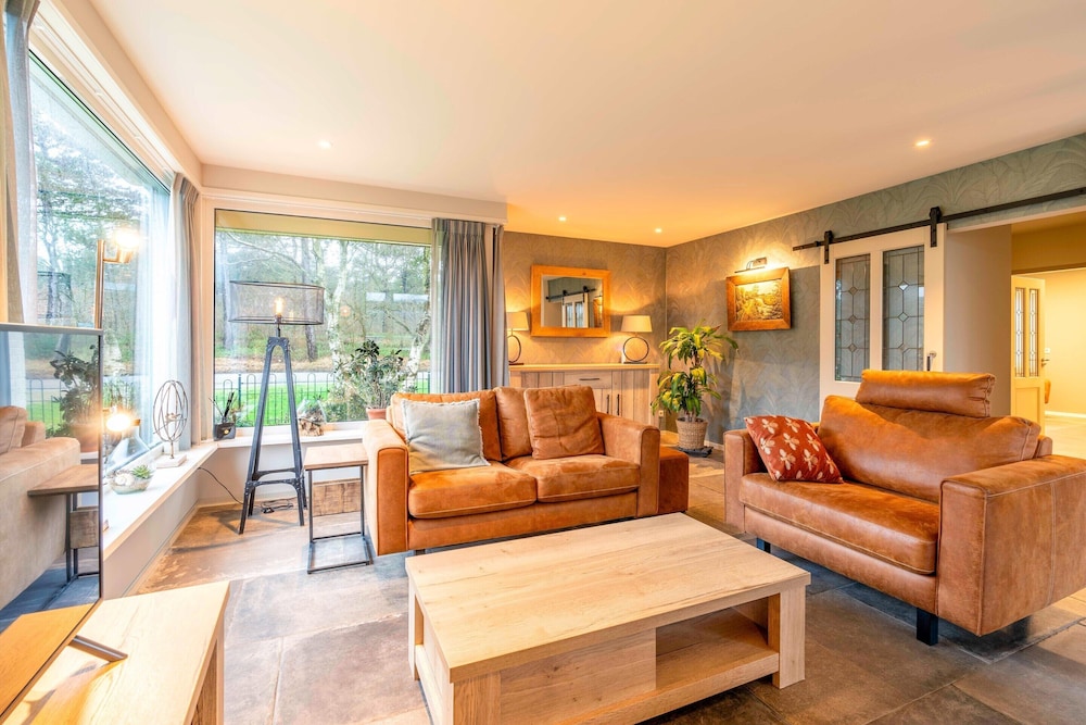Modern and Attractive Holiday Home for 6 People