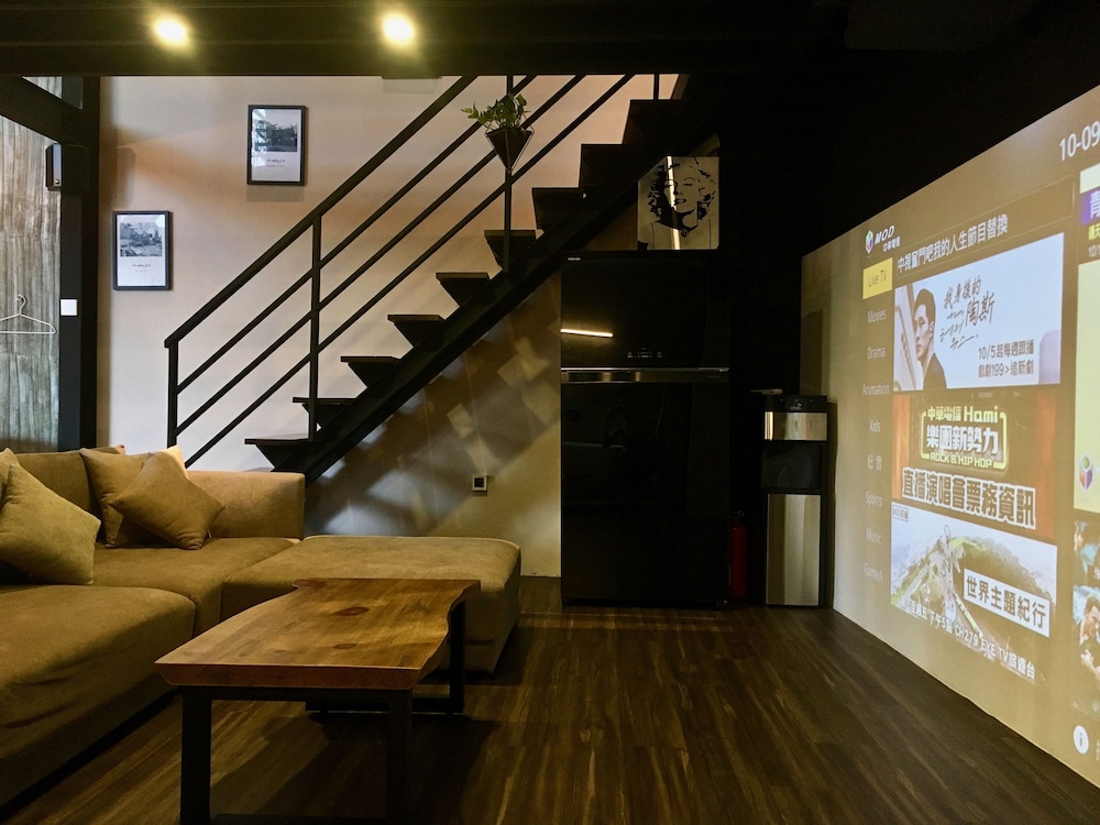 28 The Loft