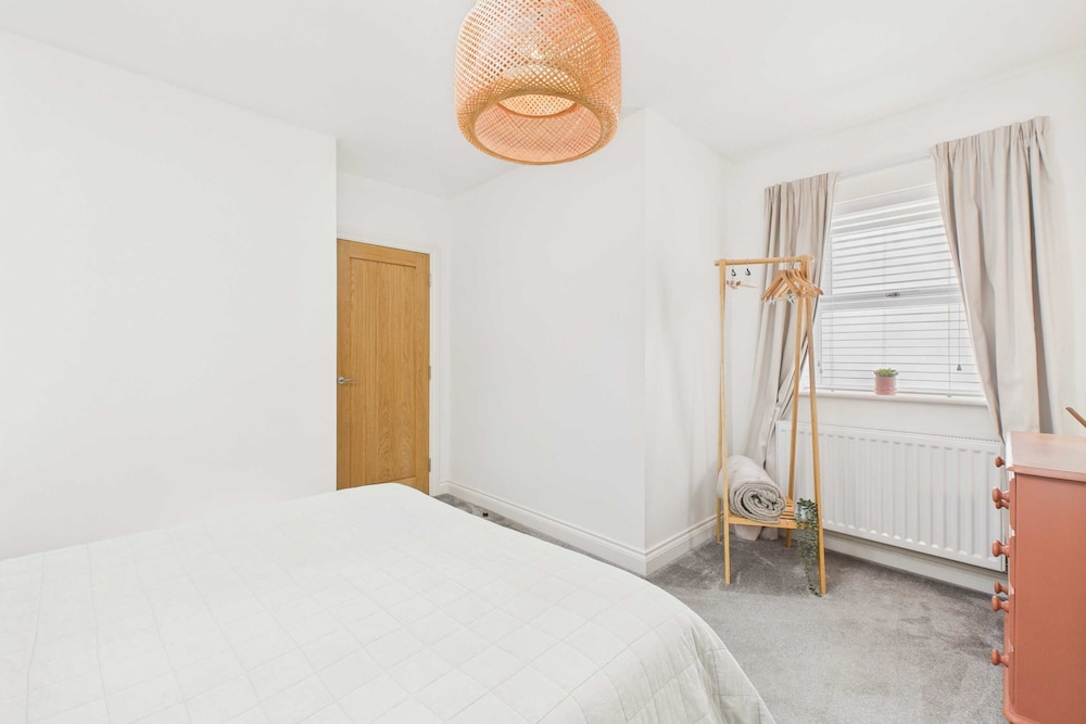 Host Stay Cringle Cottage