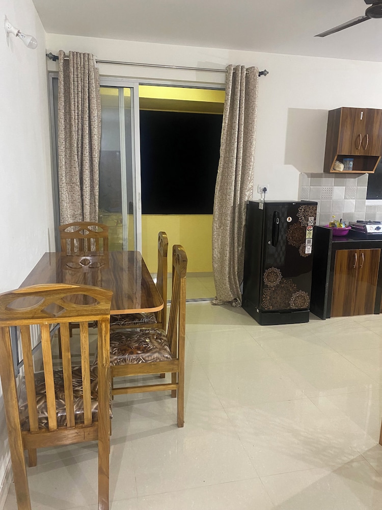 Tranquil Stay, Mountain View - 2BHK Flat