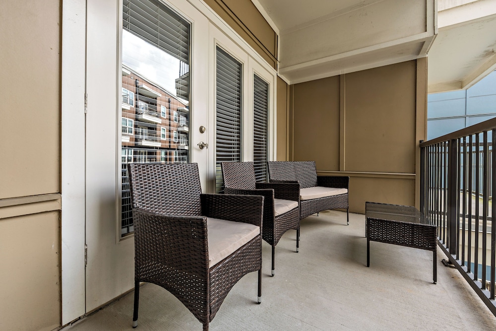 ROVE LIVING/KB - Midtown205