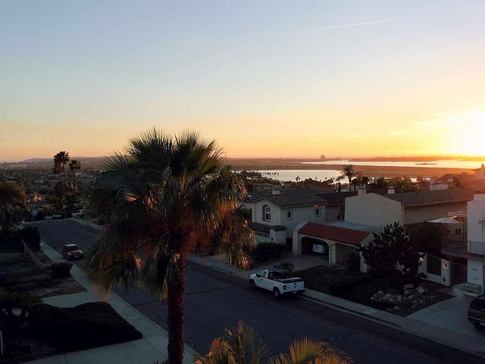 Luxury Ocean View Bay View Home
