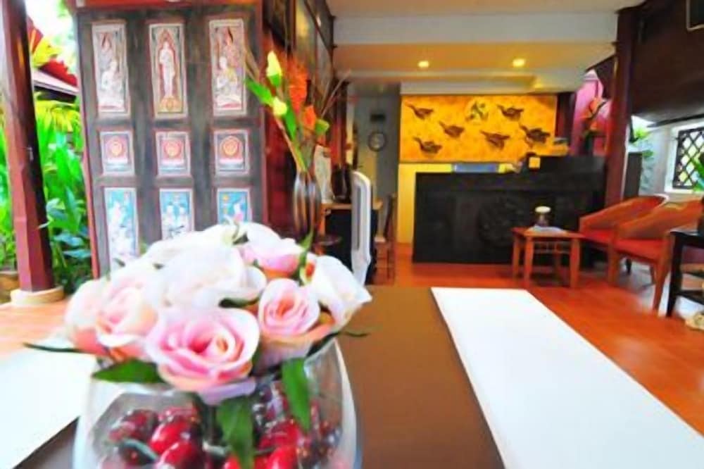 Ruen Kanok Thai House
