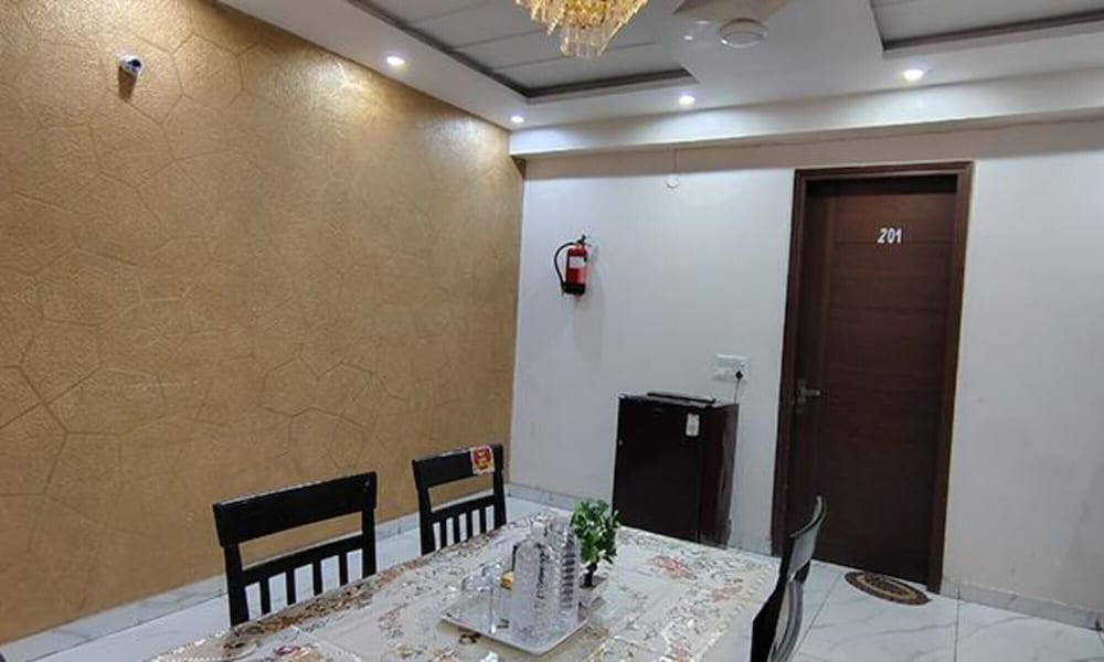 Fabhotel Buland Plaza