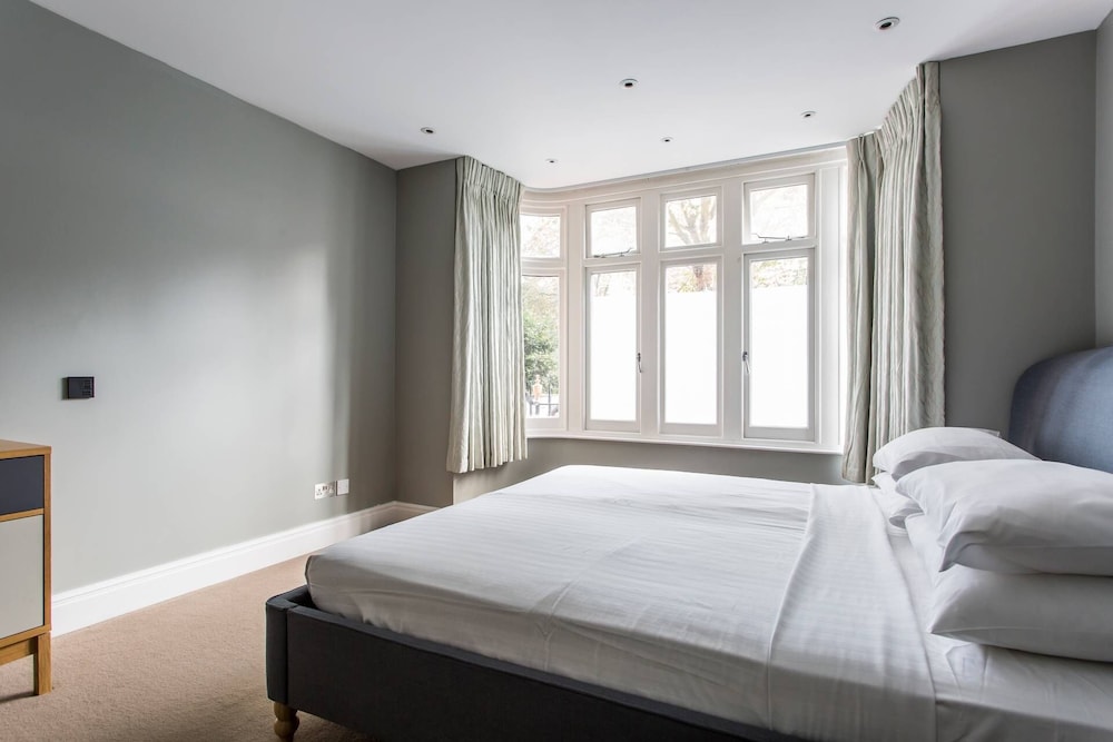 Hans Place II by Onefinestay