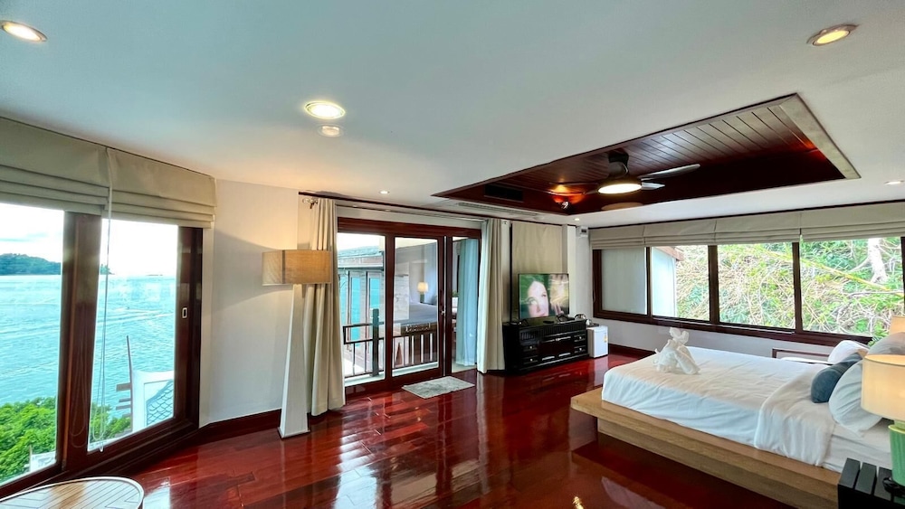 Luxury Seaview 6 Bedrooms With Infinity Pool Villa, Private Gym, Superfast Wifi