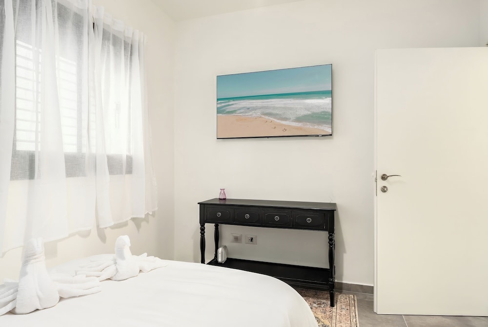 Achziv Chic Beach Haven by Sea N' Rent