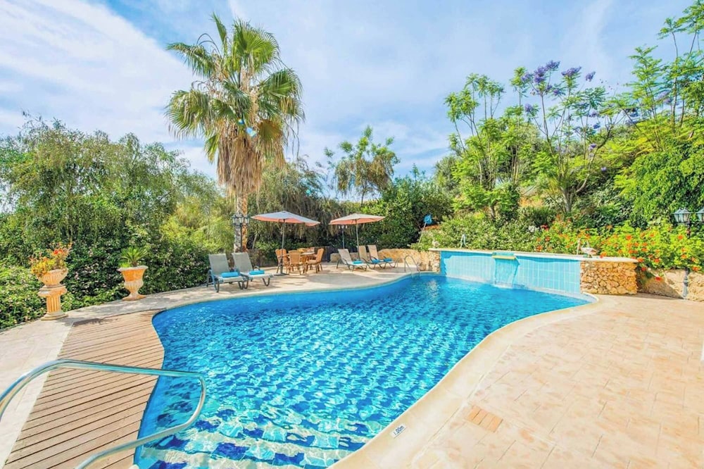 Villa Anna Argaka