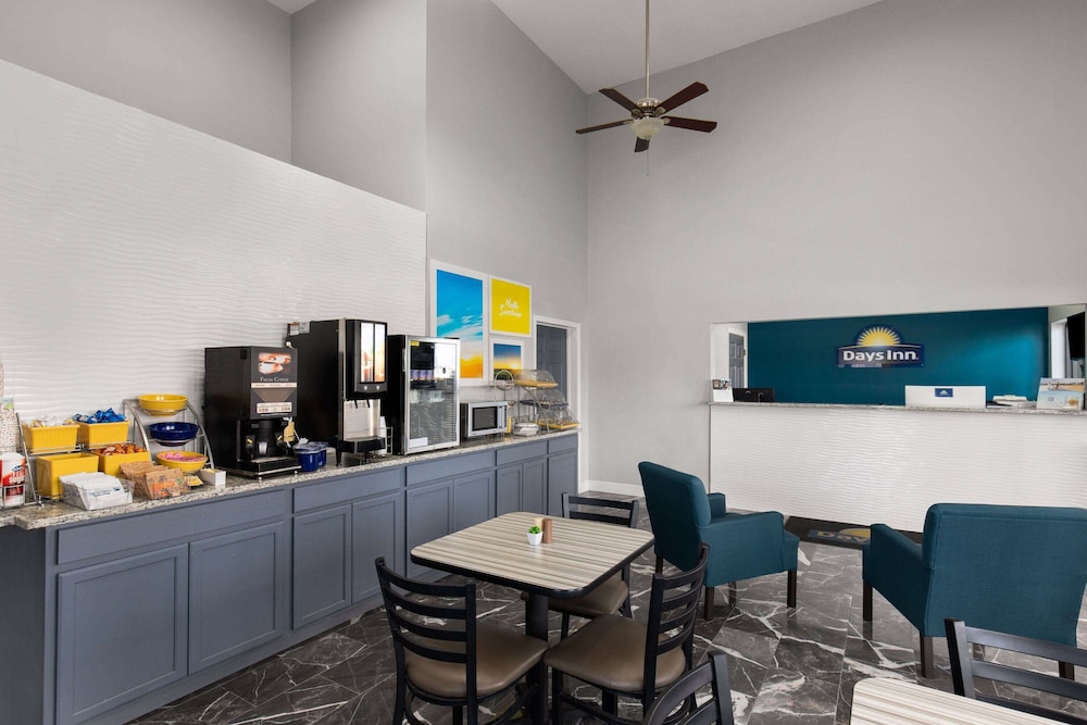 Days Inn by Wyndham Carlisle view 2