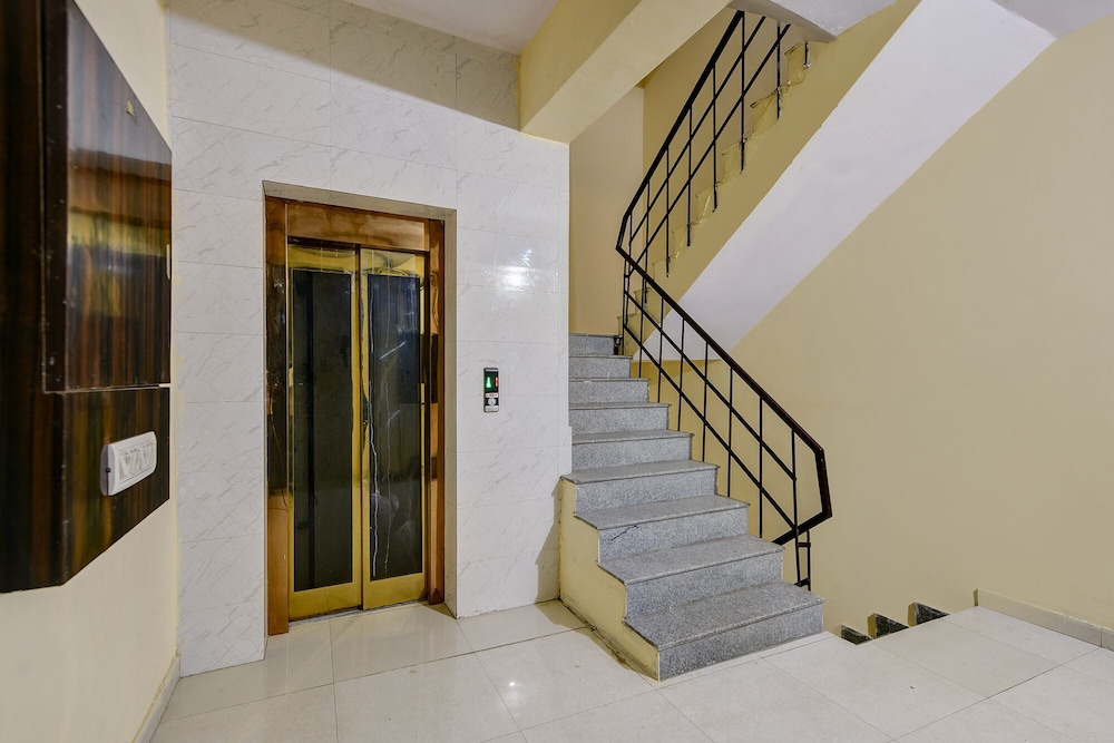 Fabhotel Golden Key Residency