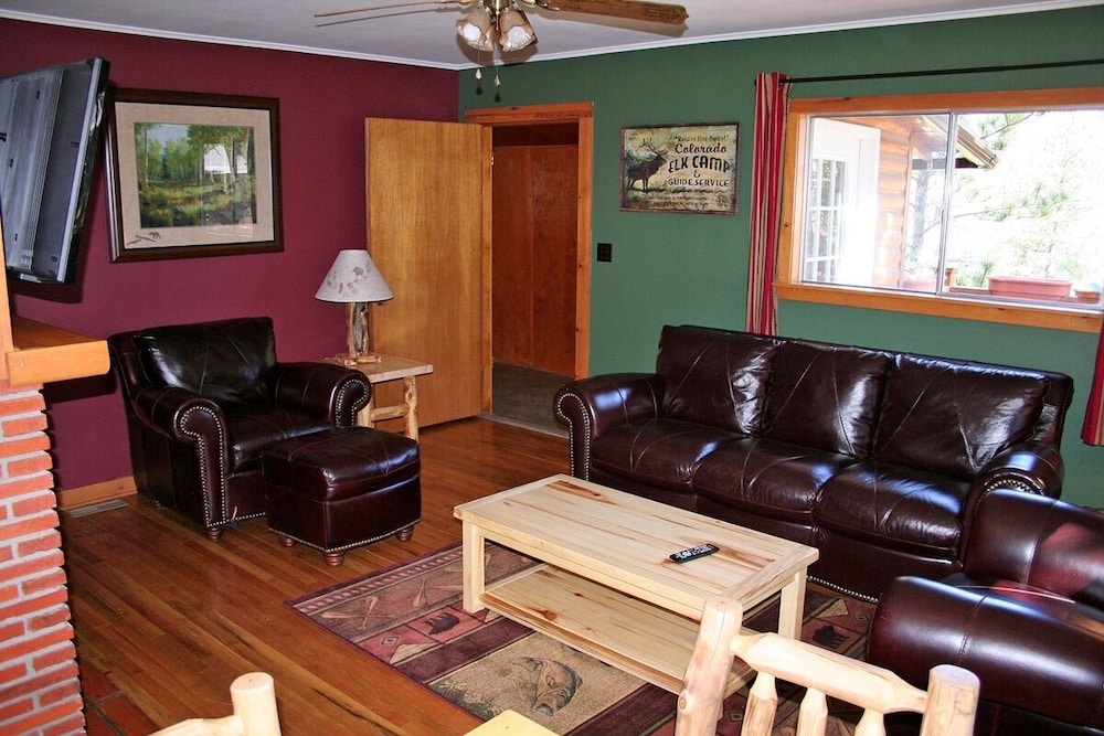 Mountain Pine Cabin With Personal Hot Tub - Dog-friendly! 3 Bedroom Cabin - #20-NCD0296 view 4