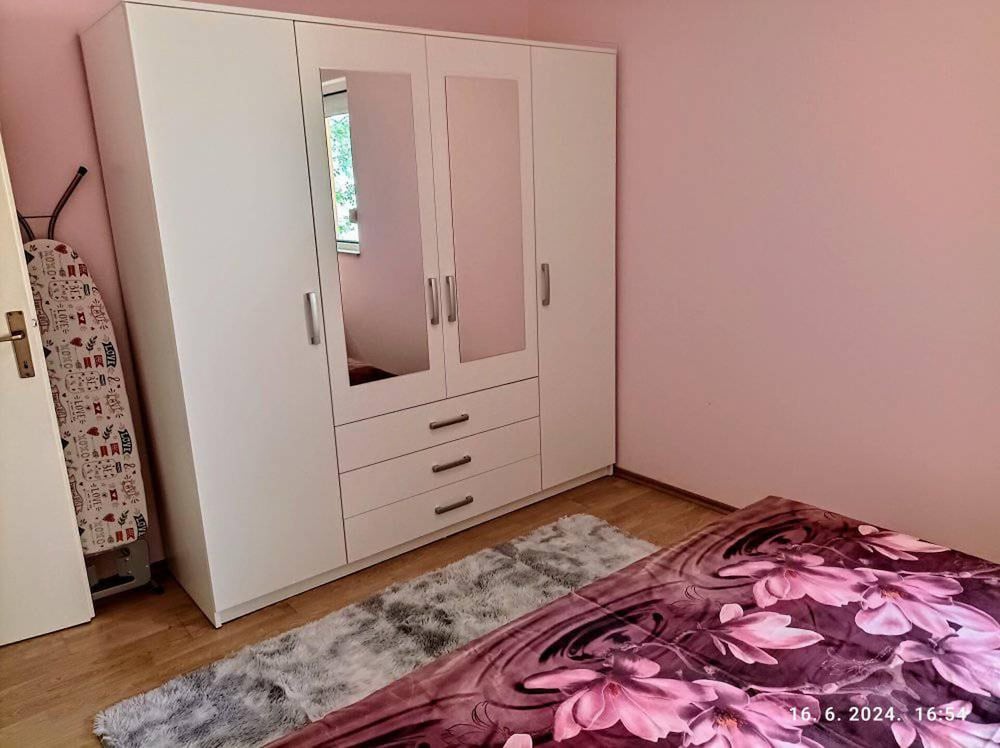 Remarkable 2-bed Apartment in Okrug Gornji photo 2