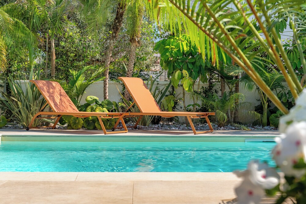 Villa Bali with Pool by Wonderful Italy