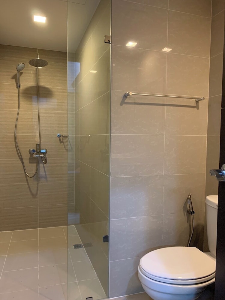 Uptown Park Suites Tower 1