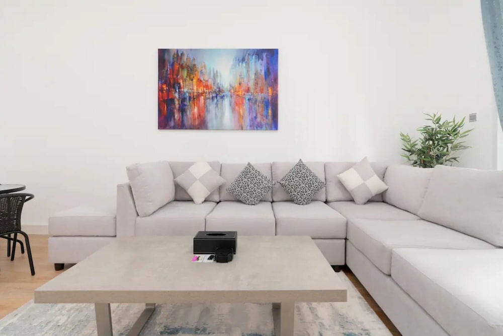 Exquisite 1BD Flat w/ Private Balcony Dubai Marina