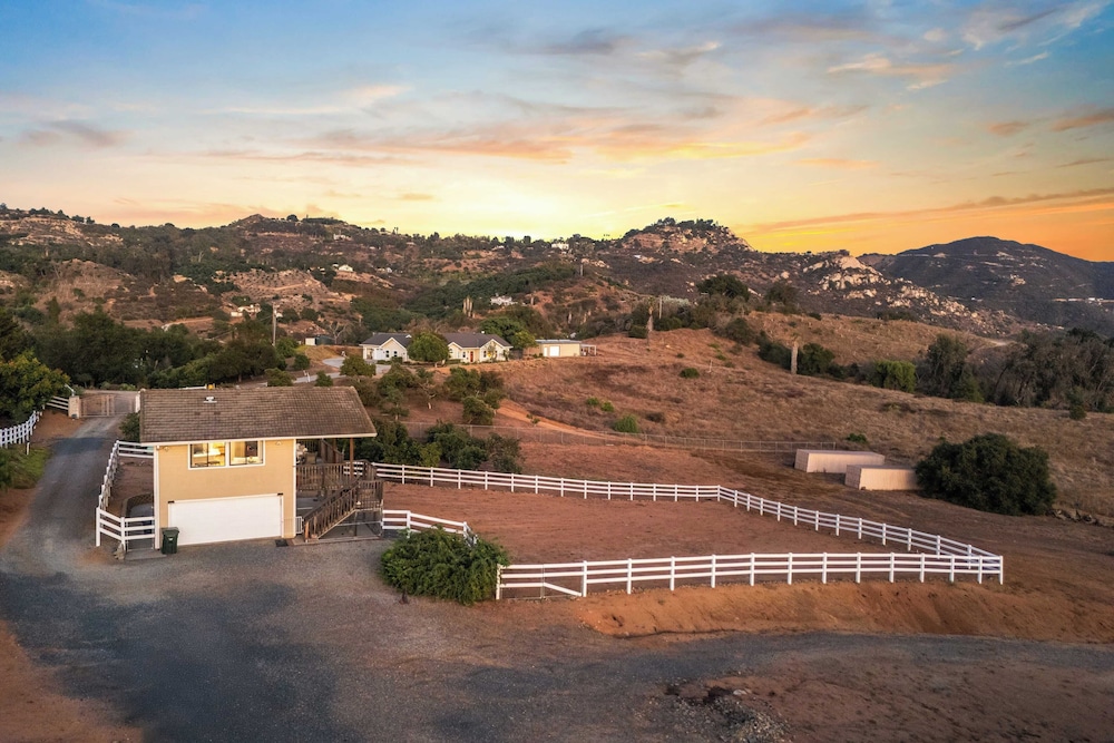 Scenic Deck w/ Sunset Views Near Temecula Wineries Estrada Ranch by Avantstay