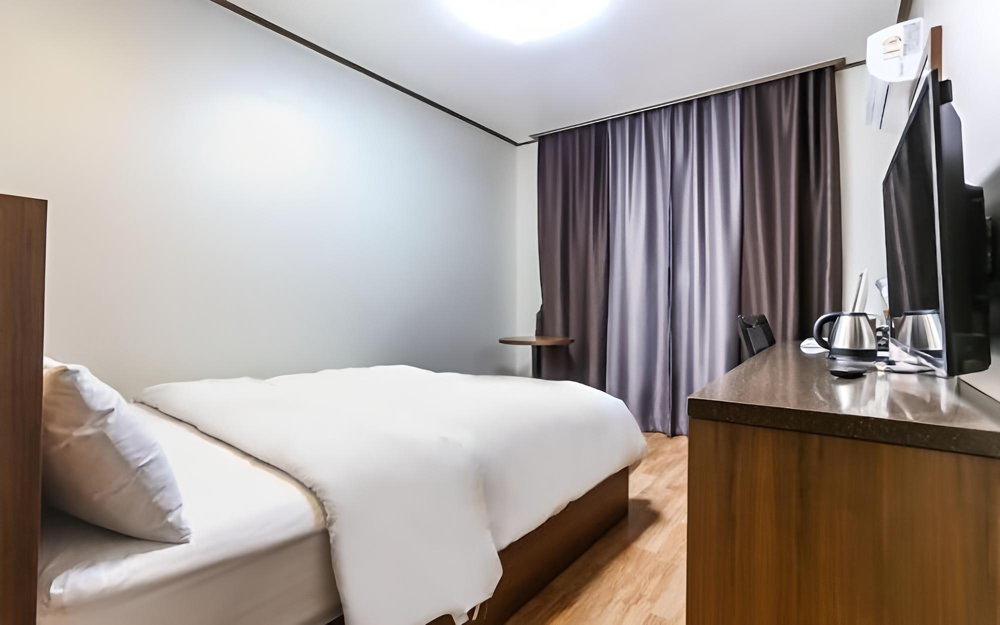 Hyundae Motel