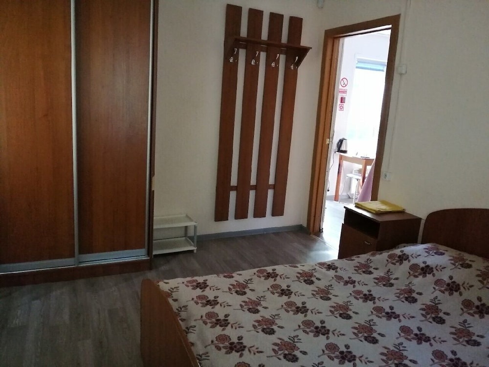 Photo 10