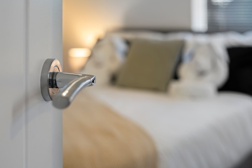 Modern - 2 Bed - Free Parking