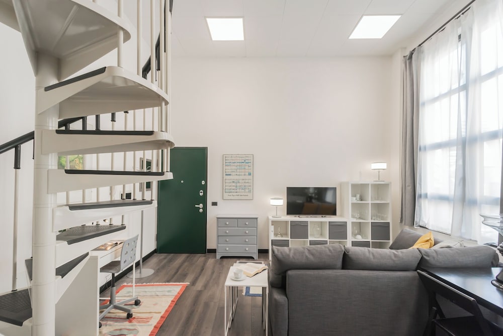 Architect's Loft by Rent all Como