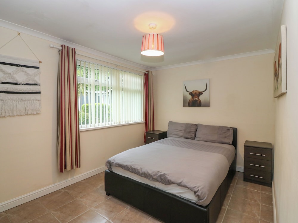 245 Riverside Lodge