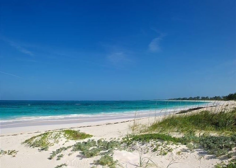 Veselka - Remodeled Home On Double Bay Beach 3 Bedroom Home
